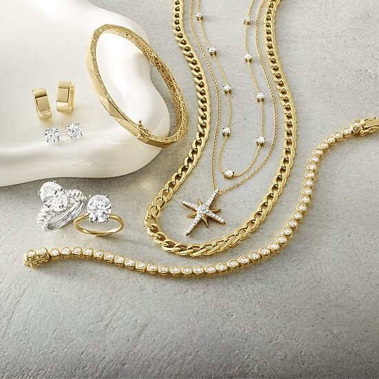 Diamond Addiction (G-H / Si2-I1) North Star Womens 1/4 CT. T.W. Lab Grown White Diamond 10K Gold Star 18 Inch Pendant Necklace