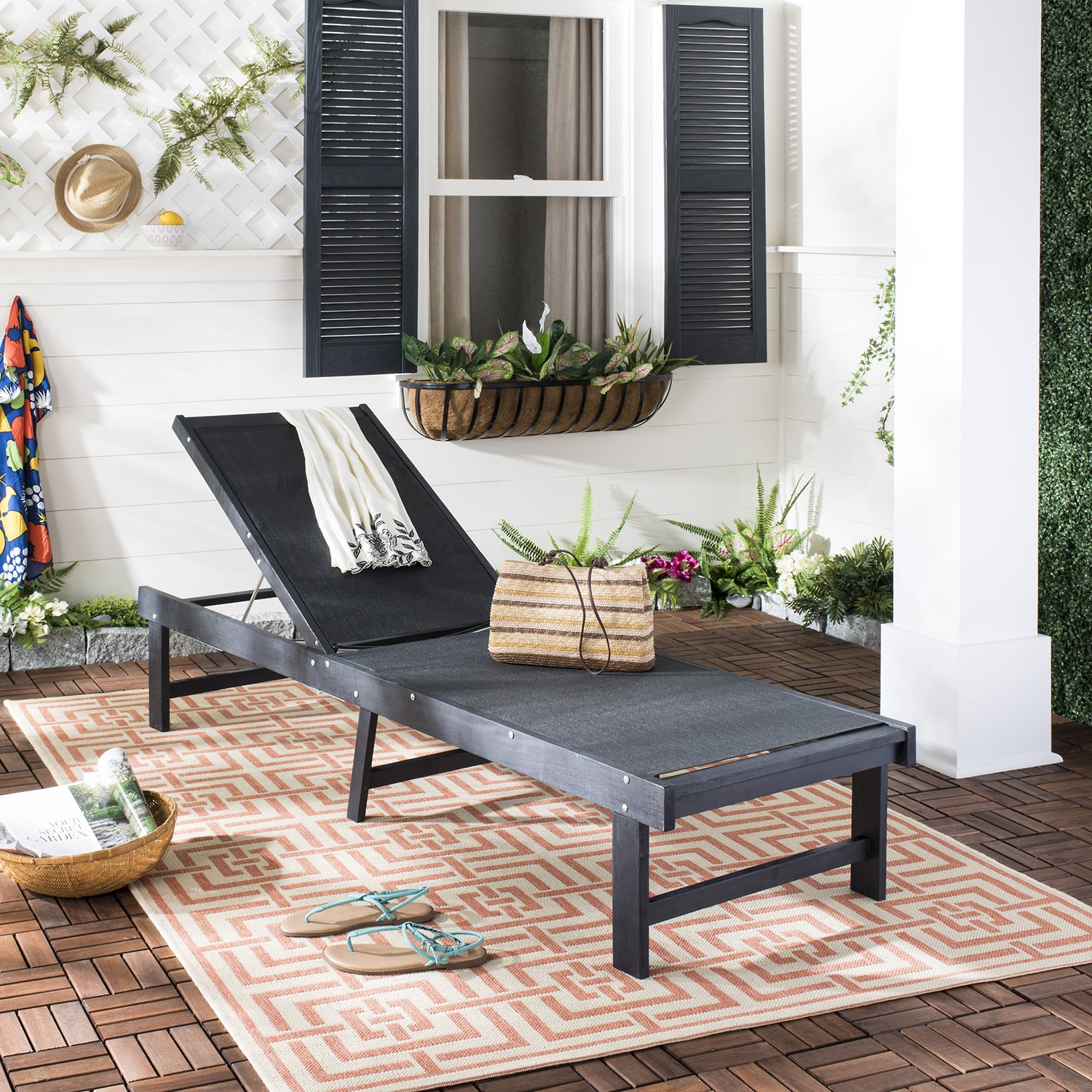 Safavieh Manteca Patio Collection Lounge Chair