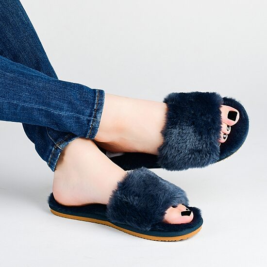 Journee Collection Dawn Womens Slip-On Slippers