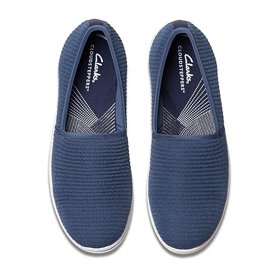 Clarks Breeze Stretch Womens Round Closed Toe Slip-On Shoe