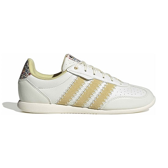 adidas Barreda Low Womens Sneakers