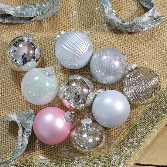 Northlight 3-Finish Ball And Onion 9-pc. Christmas Ornament