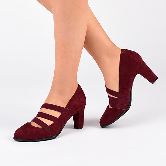 Journee Collection Loren Womens Round Closed Toe Stacked Heel Pumps