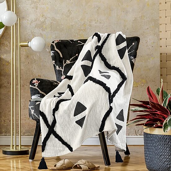 LR Home Liam Geometric Throw