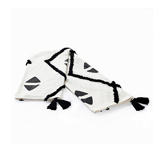 LR Home Liam Geometric Throw