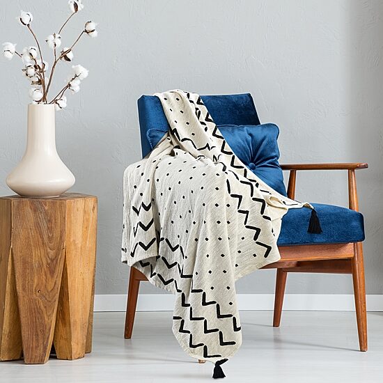 LR Home Jack Modern Throw