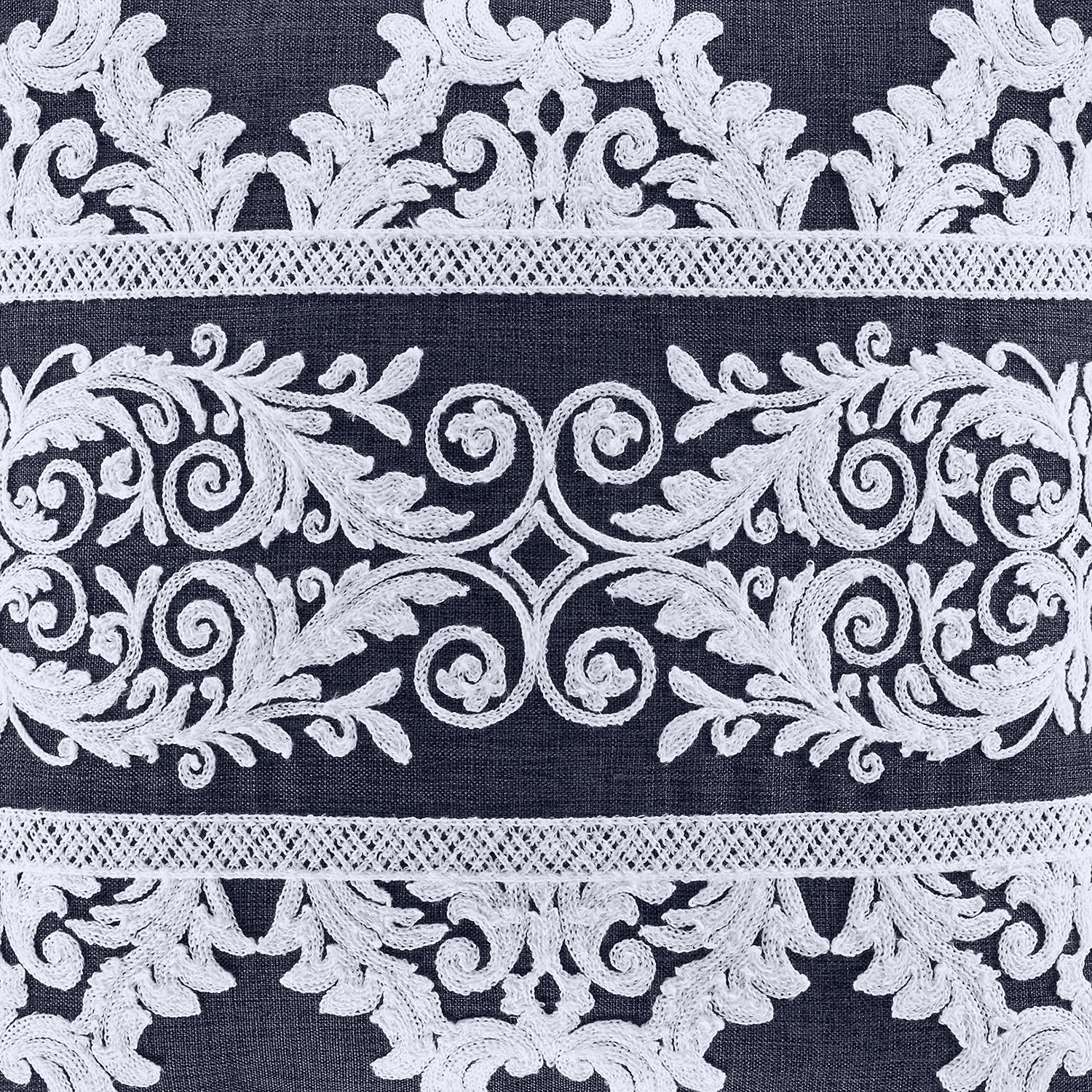 Five Queens Court Shelburne4-pc. Damask + Scroll Comforter Set