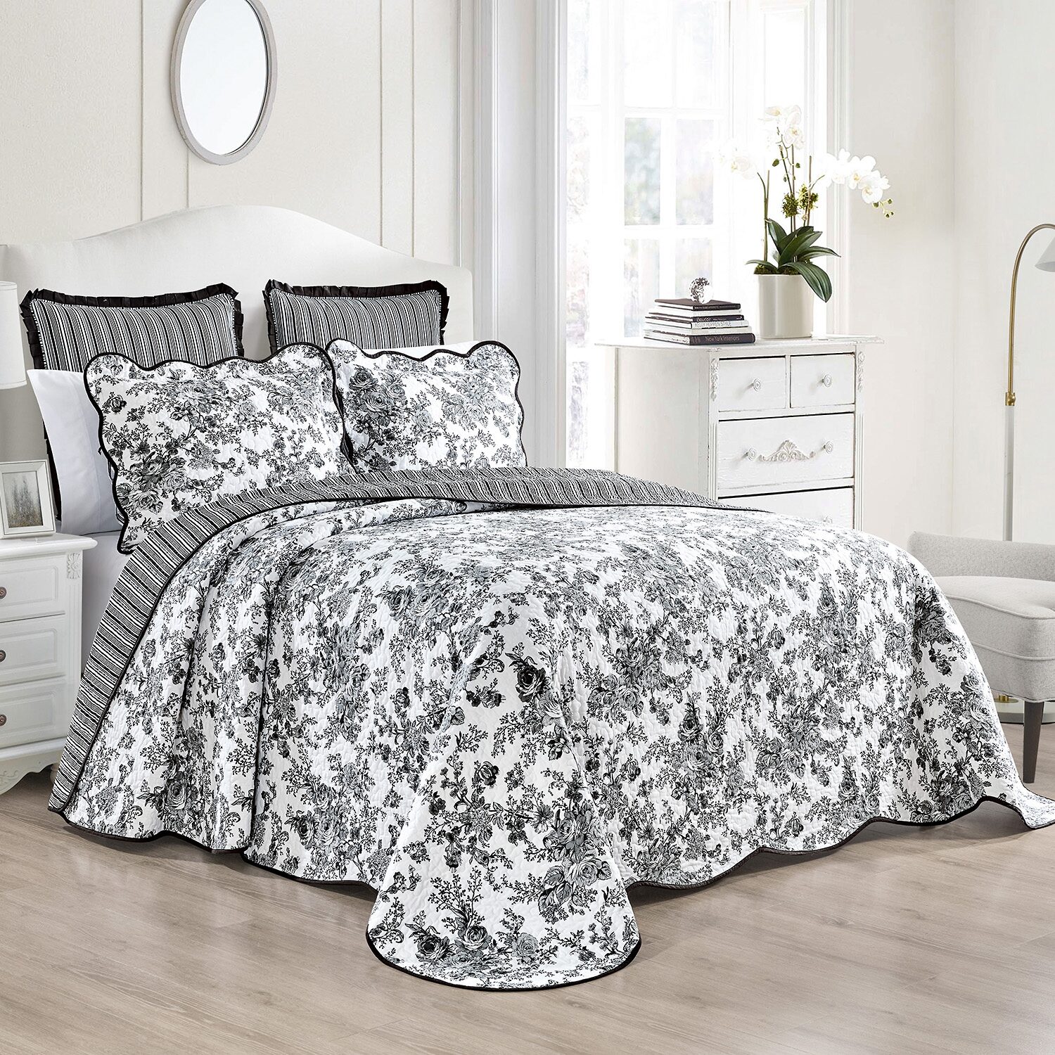 Laurel Manor Toile Garden Cotton Bedspread