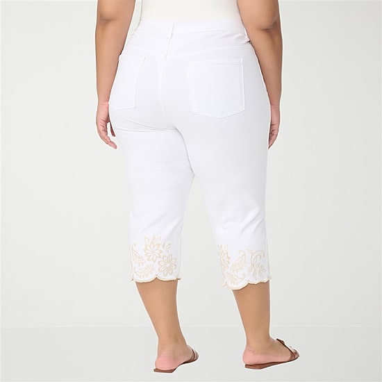 Gloria Vanderbilt Women's Plus Amanda Embroidered Jean Capri