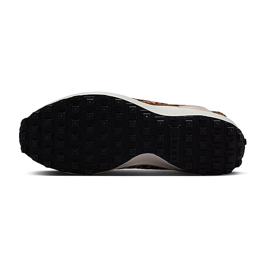 Nike Waffle Debut Womens Sneakers
