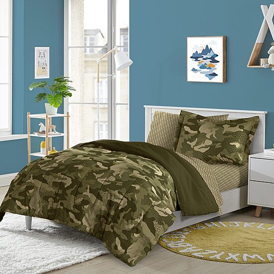 Dream Factory Geo Camo 5-pc. Complete Bedding Set with Sheets