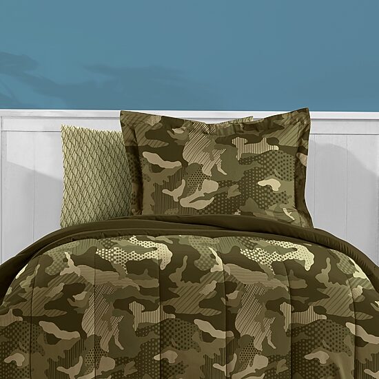 Dream Factory Geo Camo 5-pc. Complete Bedding Set with Sheets