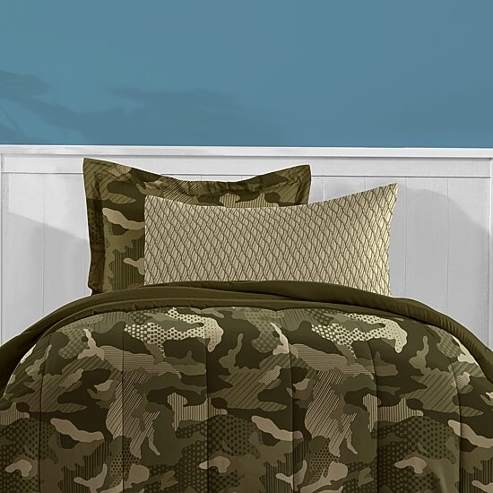 Dream Factory Geo Camo 5-pc. Complete Bedding Set with Sheets
