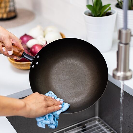 Joyce Chen Classic Series Pre-Seasoned Carbon Steel 9.5" Stir Fry Pan