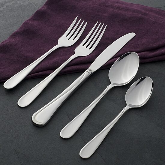 Oneida Flight 45-pc. Flatware Set
