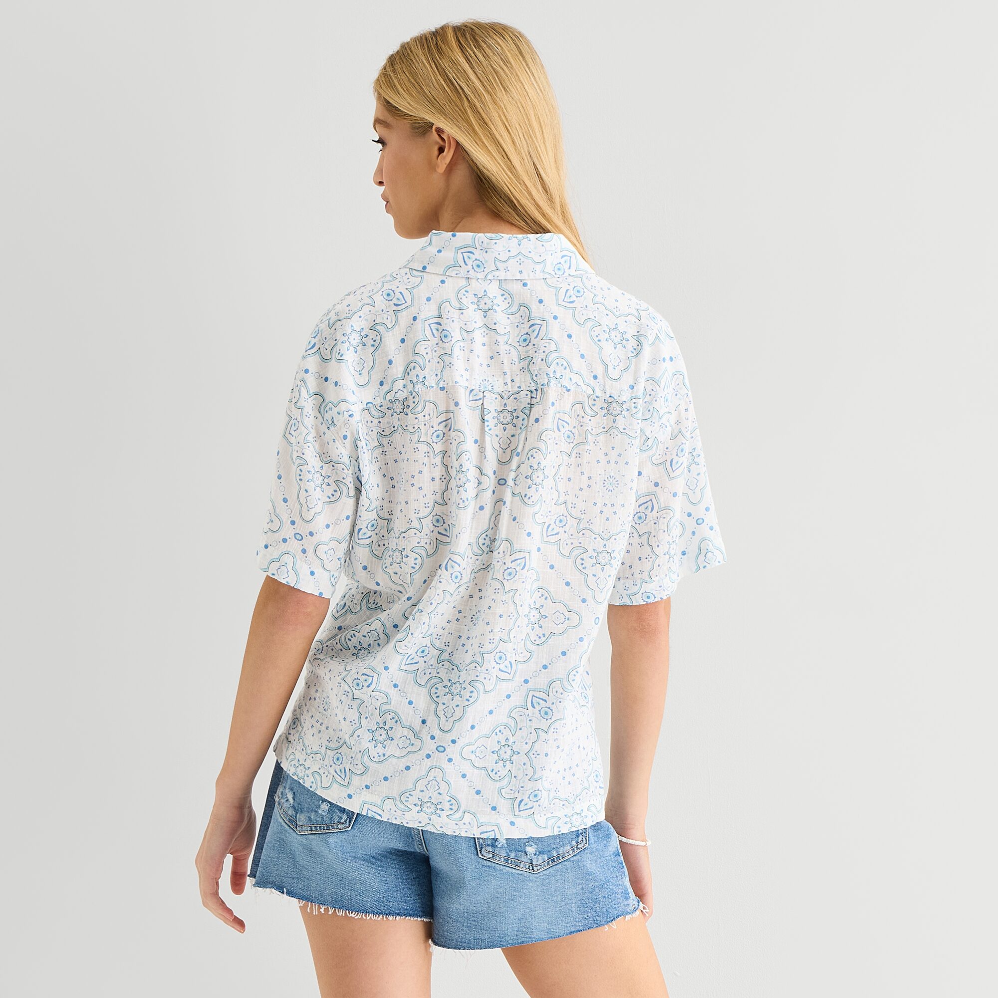 Arizona Womens Juniors Short Sleeve Regular Fit Button-Down Shirt