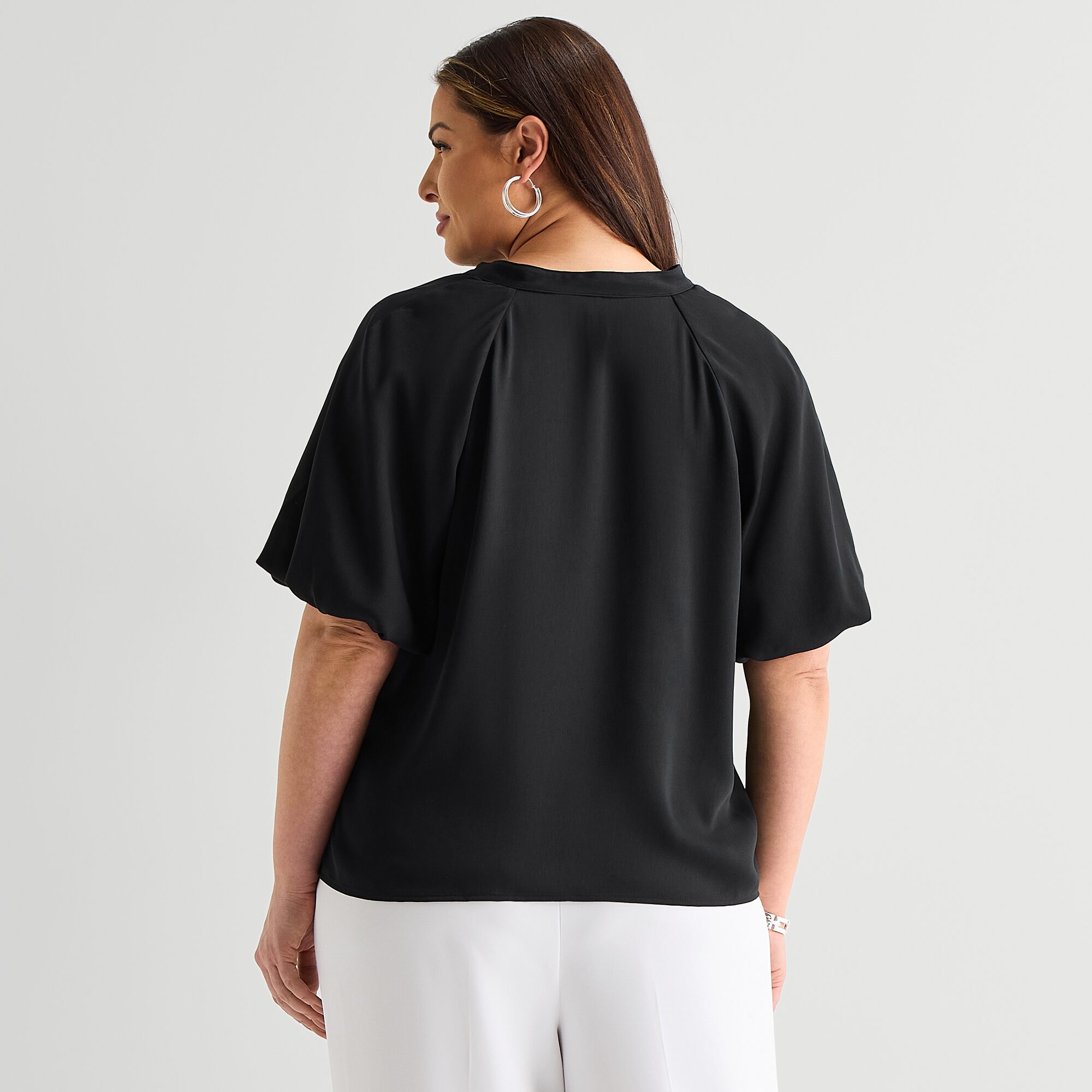 Liz Claiborne Womens Plus V Neck Short Sleeve Satin Blouse