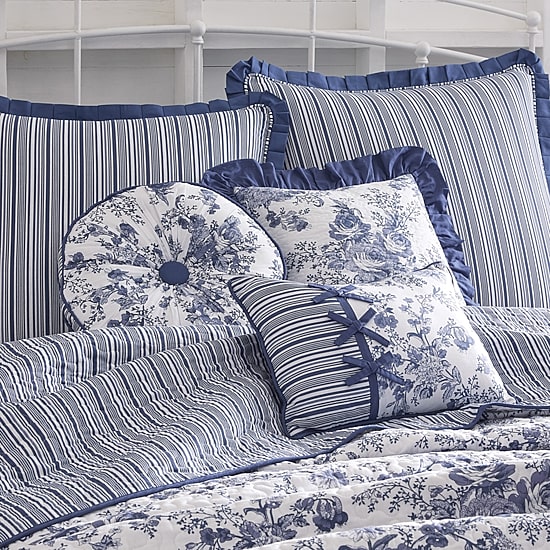 Laurel Manor Toile Garden Round Throw Pillow