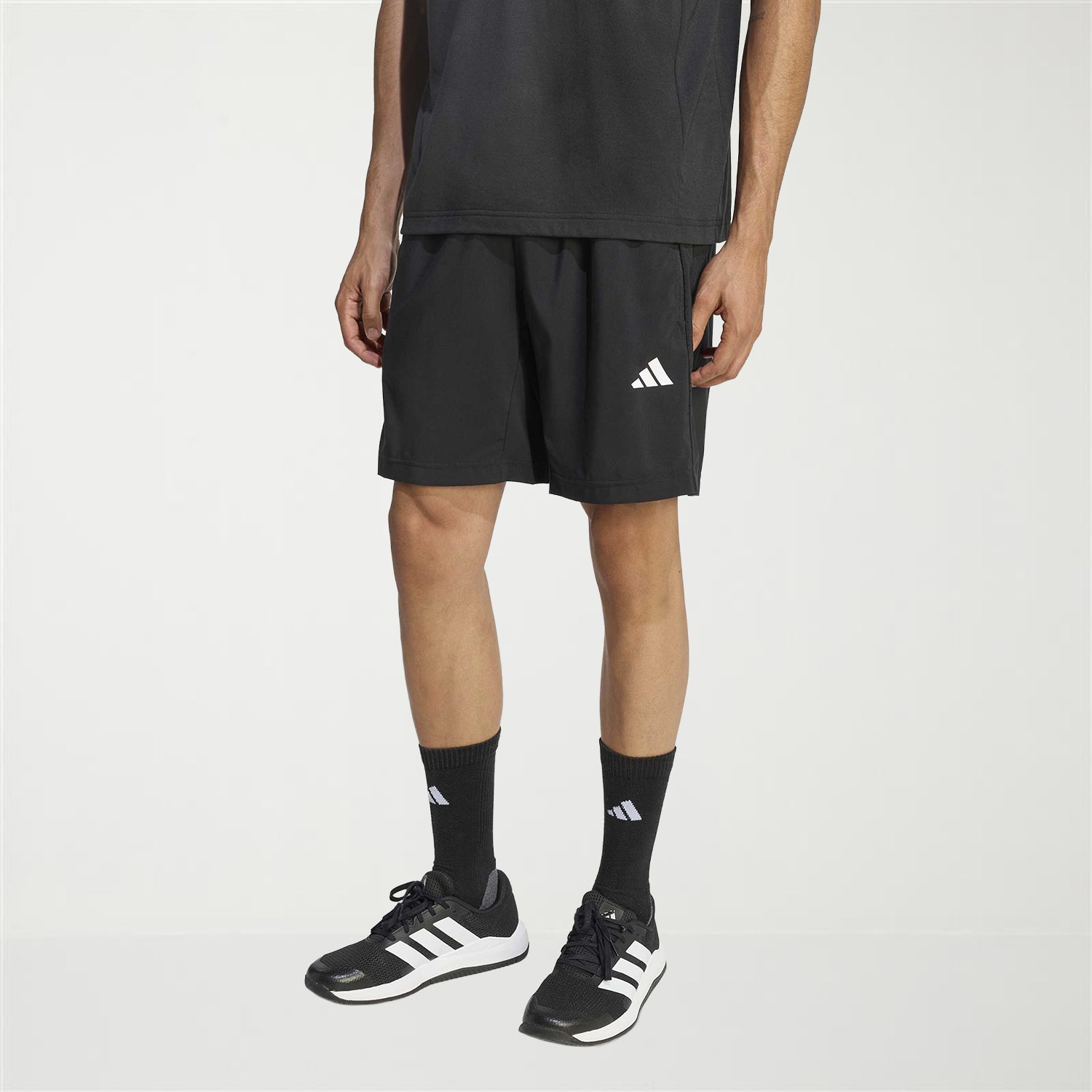 adidas Essentials Woven Mens 7" Mid Rise Workout Shorts