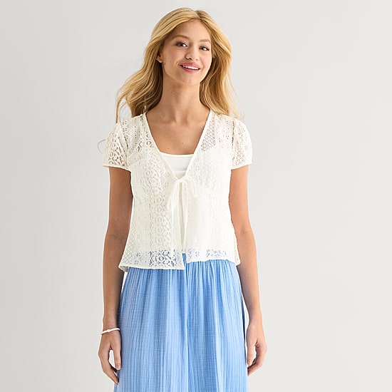 Arizona Womens Juniors V Neck Short Sleeve Lace Blouse