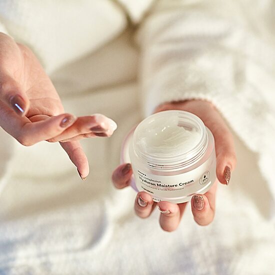Hanskin Hyaluron Moisture Cream