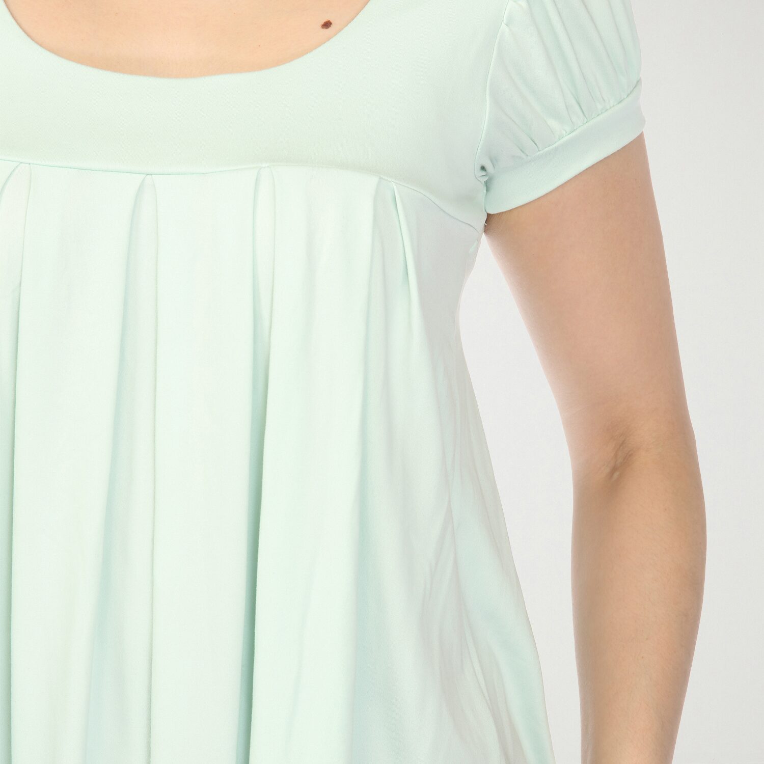 White Mark Cap Sleeve Pleated Womens Crew Neck Short Tunic Top
