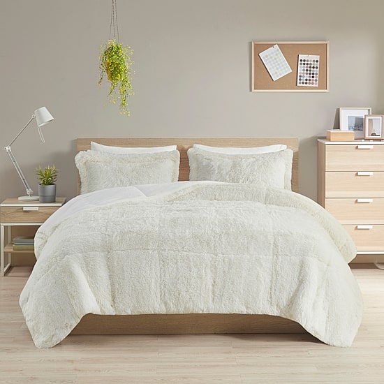 Intelligent Design Leena Shaggy Faux Fur Comforter Mini Set