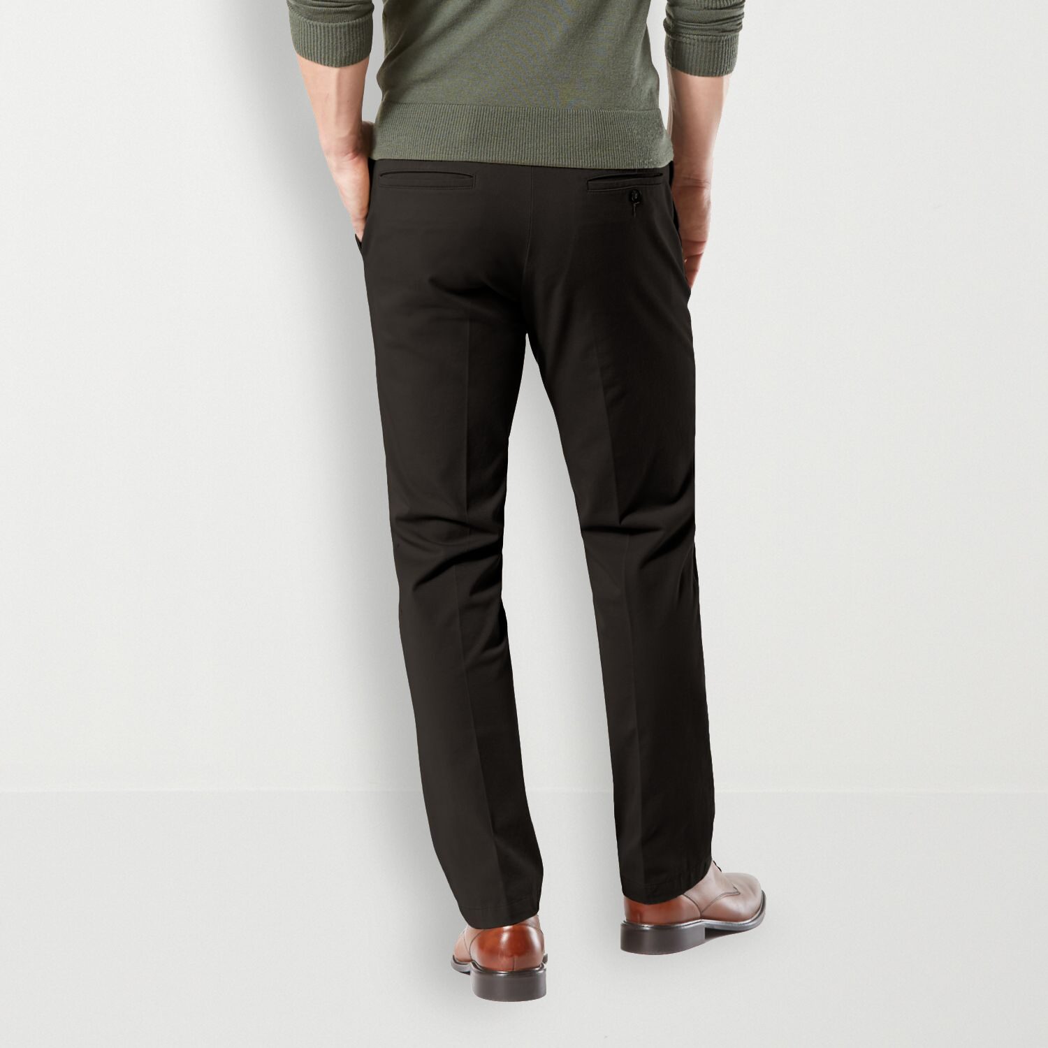 Dockers Workday Khaki With Smart 360 Flex Mens Straight Fit Flat Front Pant