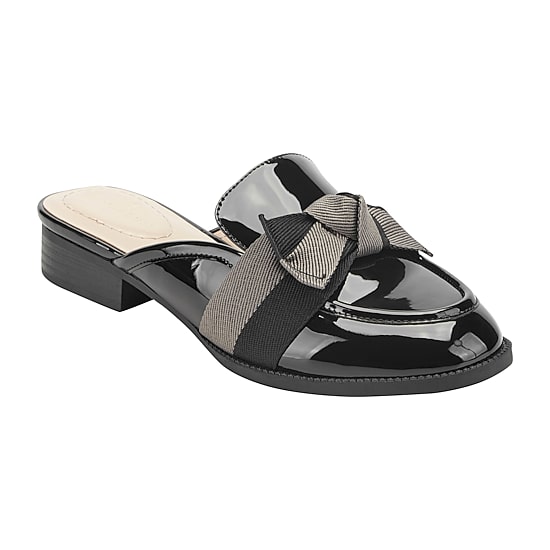 BANDOLINO Leilani Womens Moc Closed Toe Mules