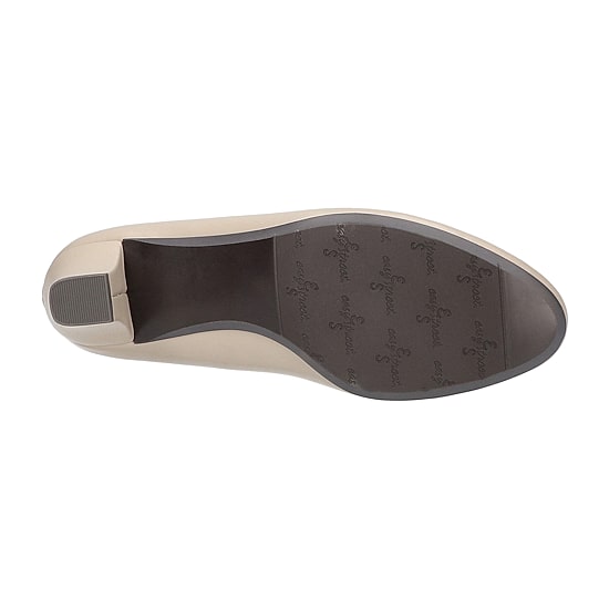 Easy Street Kata Womens Round Closed Toe Kitten Heel Pumps