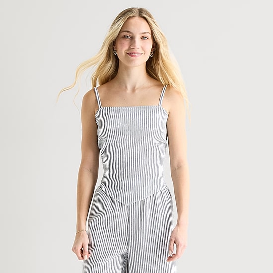 by&by Womens Juniors Square Neck Sleeveless Tank Top