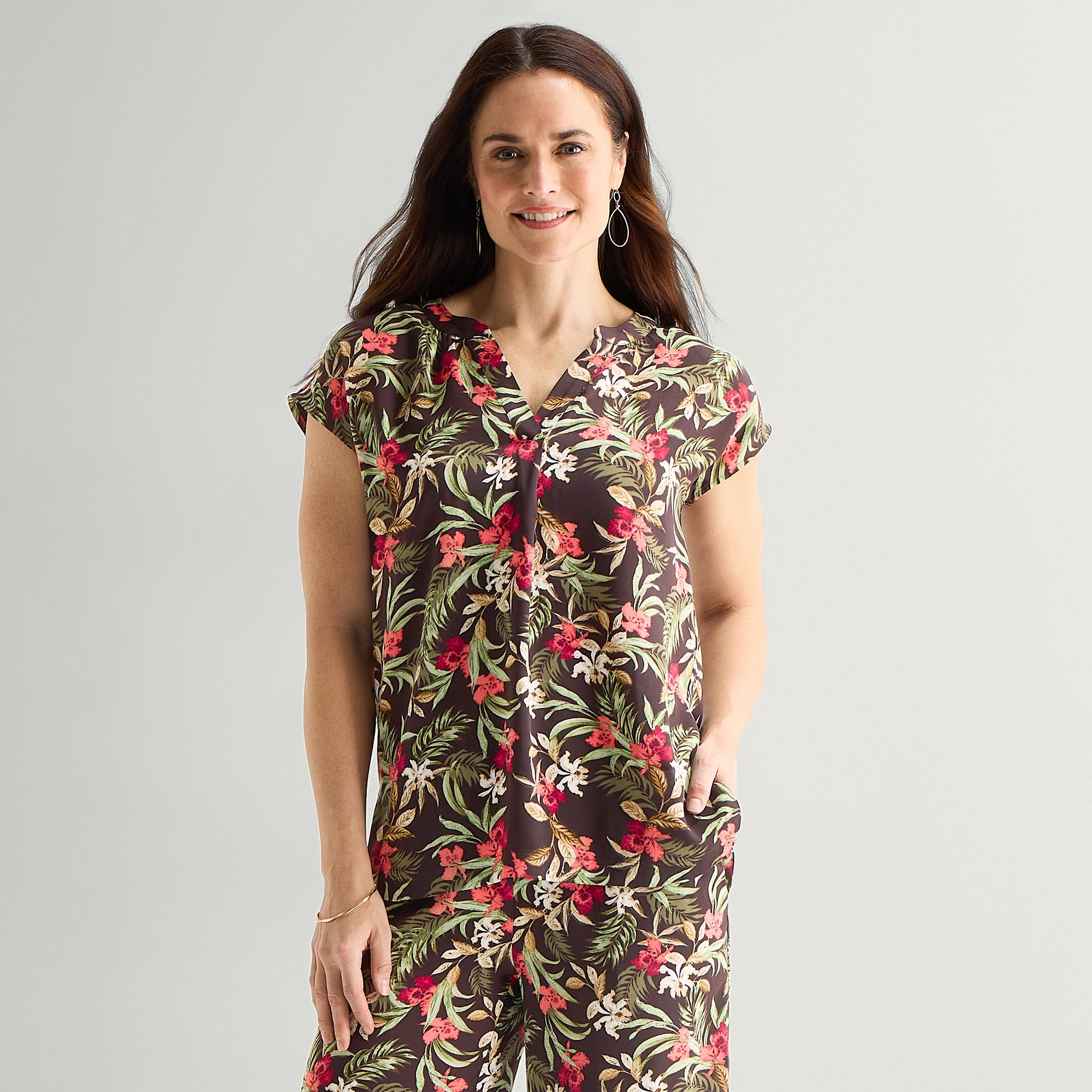 Liz Claiborne Womens Tall Split Crew Neck Short Sleeve Satin Blouse