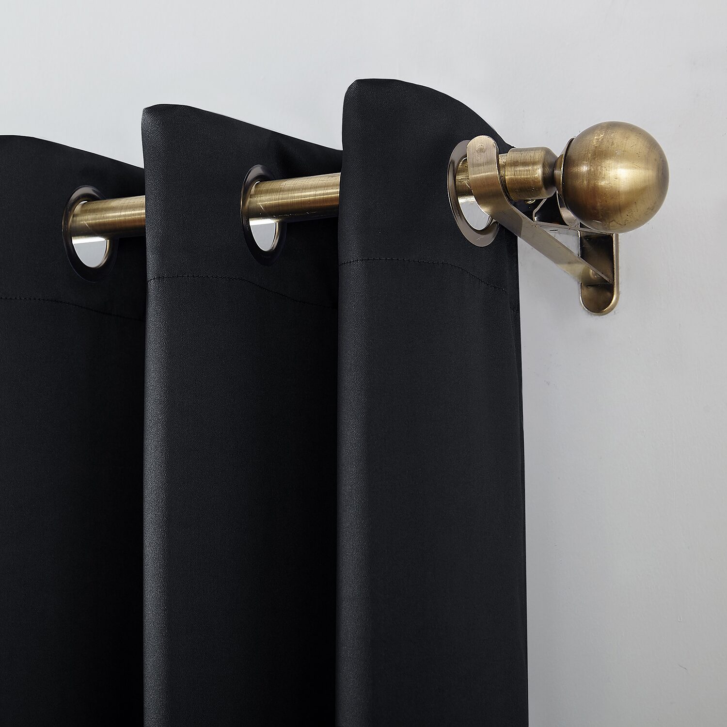 Sun Zero Oslo Grommet Top Energy Saving 100% Blackout Single Curtain Panel