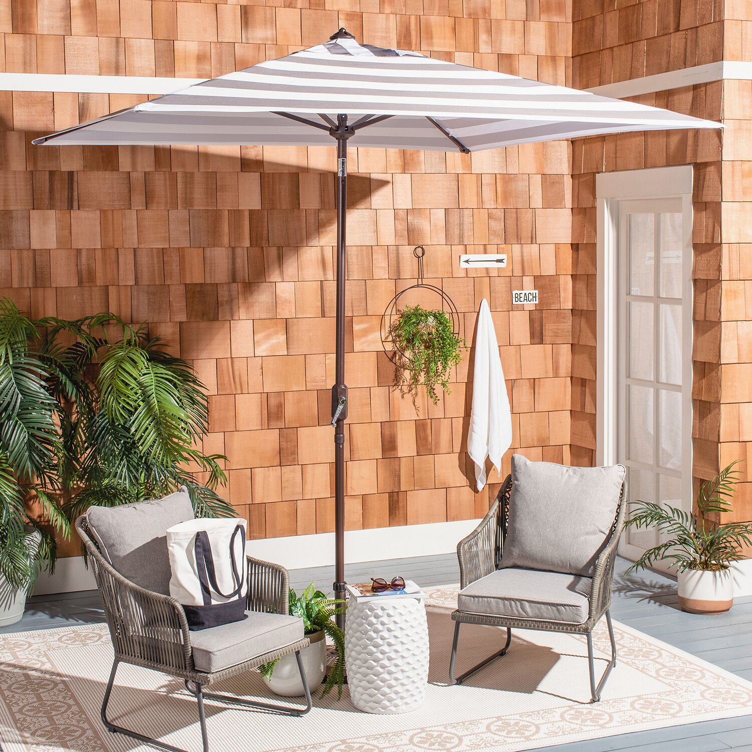 Safavieh Iris Patio Collection Patio Umbrella