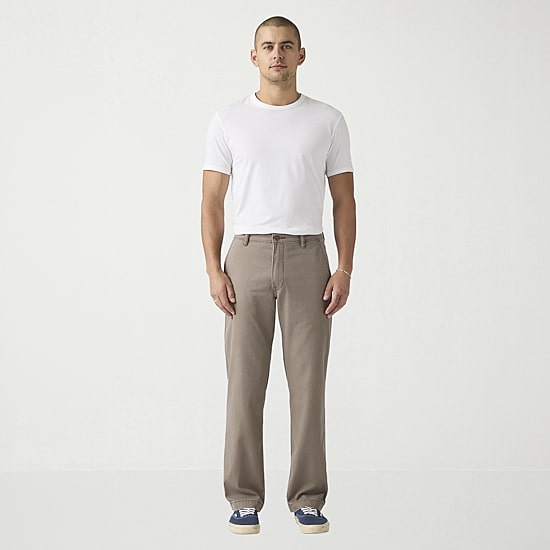 Levi's® Mens Regular Fit Flat Front Pant