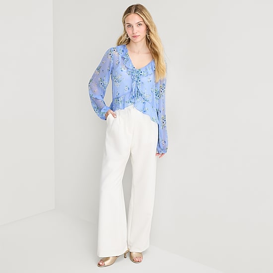 by&by Womens Juniors V Neck Long Sleeve Blouse