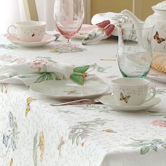Lenox Butterfly Meadow Damask 70" Round Tablecloth