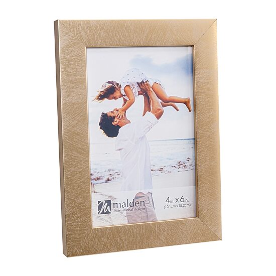 Malden "5""X7"" Gold Linear" Tabletop Frame