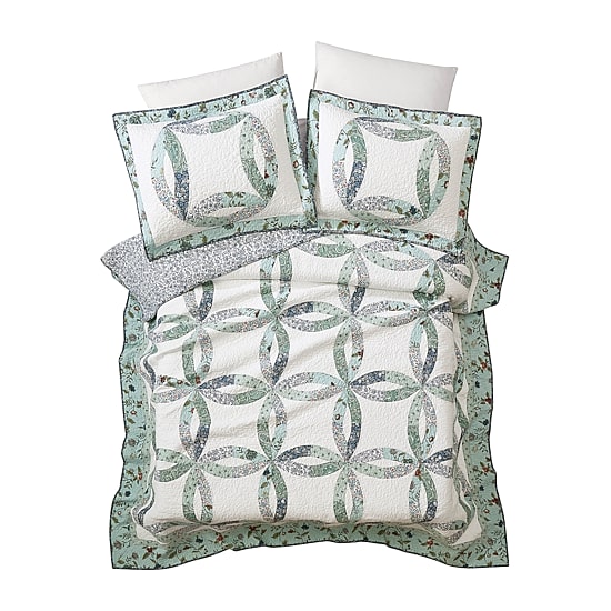 Modern Heirloom Felicity Wedding Ring Quilt Set