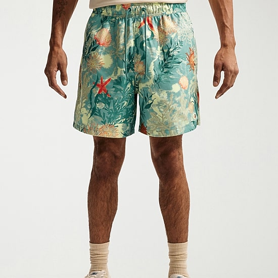 Nike Flow Mens 6" Mid Rise Workout Shorts