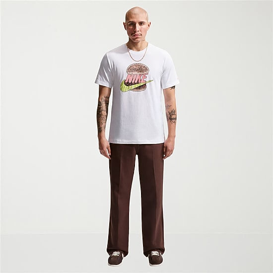 Nike Mens Crew Neck Short Sleeve Classic Fit Graphic T-Shirt