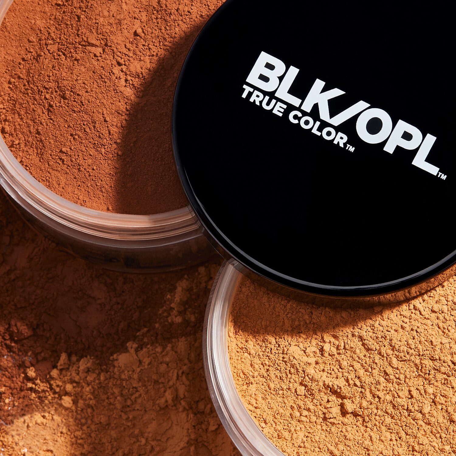BLK/OPL True Color Soft Velvet Finishing Powder