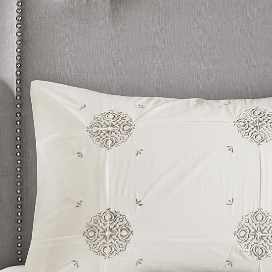 Madison Park Edna 6-pc. Medallion Reversible Comforter Set