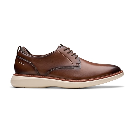 Clarks Brantin Plain Mens Round Closed Toe Oxford Shoes