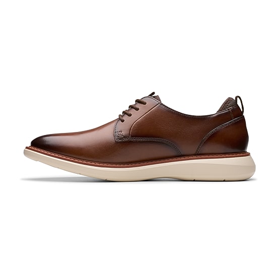 Clarks Brantin Plain Mens Round Closed Toe Oxford Shoes
