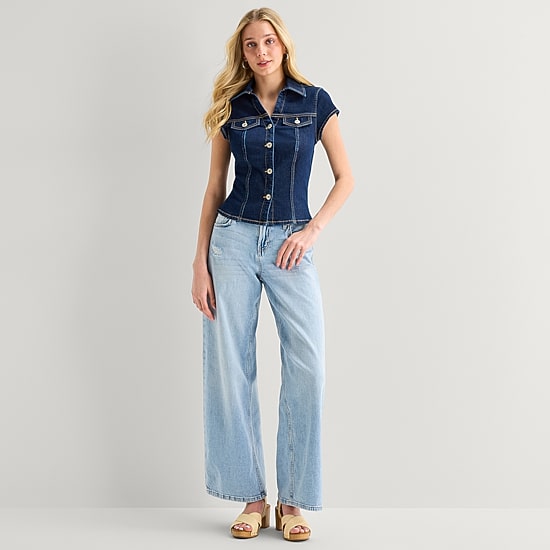 Arizona Womens Juniors Short Sleeve Regular Fit Button-Down Shirt