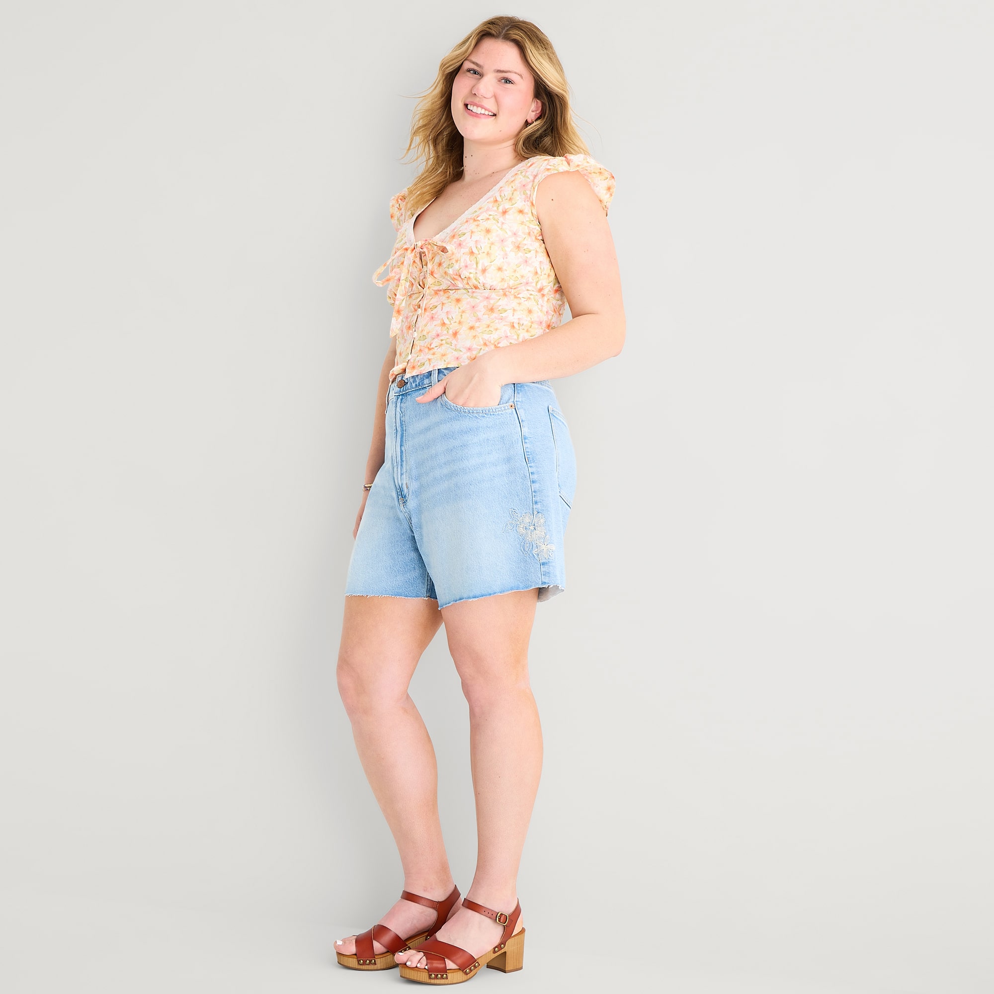 Arizona Womens 5" Mid Rise Juniors Denim Short