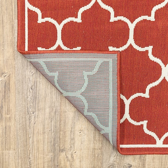 Covington Home Marquesas Scallop Trellis Indoor Outdoor Rectangular Accent Rug