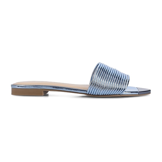 Journee Collection Womens Feather Flat Sandals