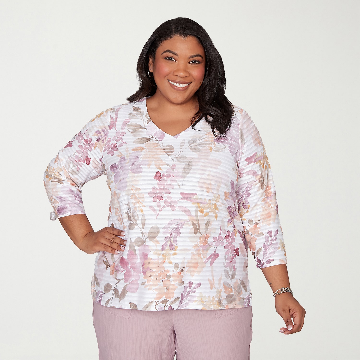 Alfred Dunner Vintage Charm Womens Plus V Neck 3/4 Sleeve T-Shirt